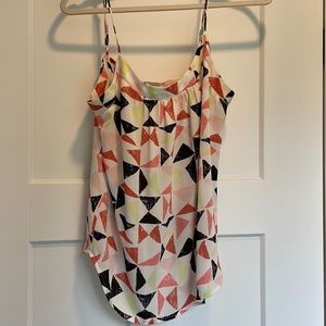 Loft flows geometric top-medium